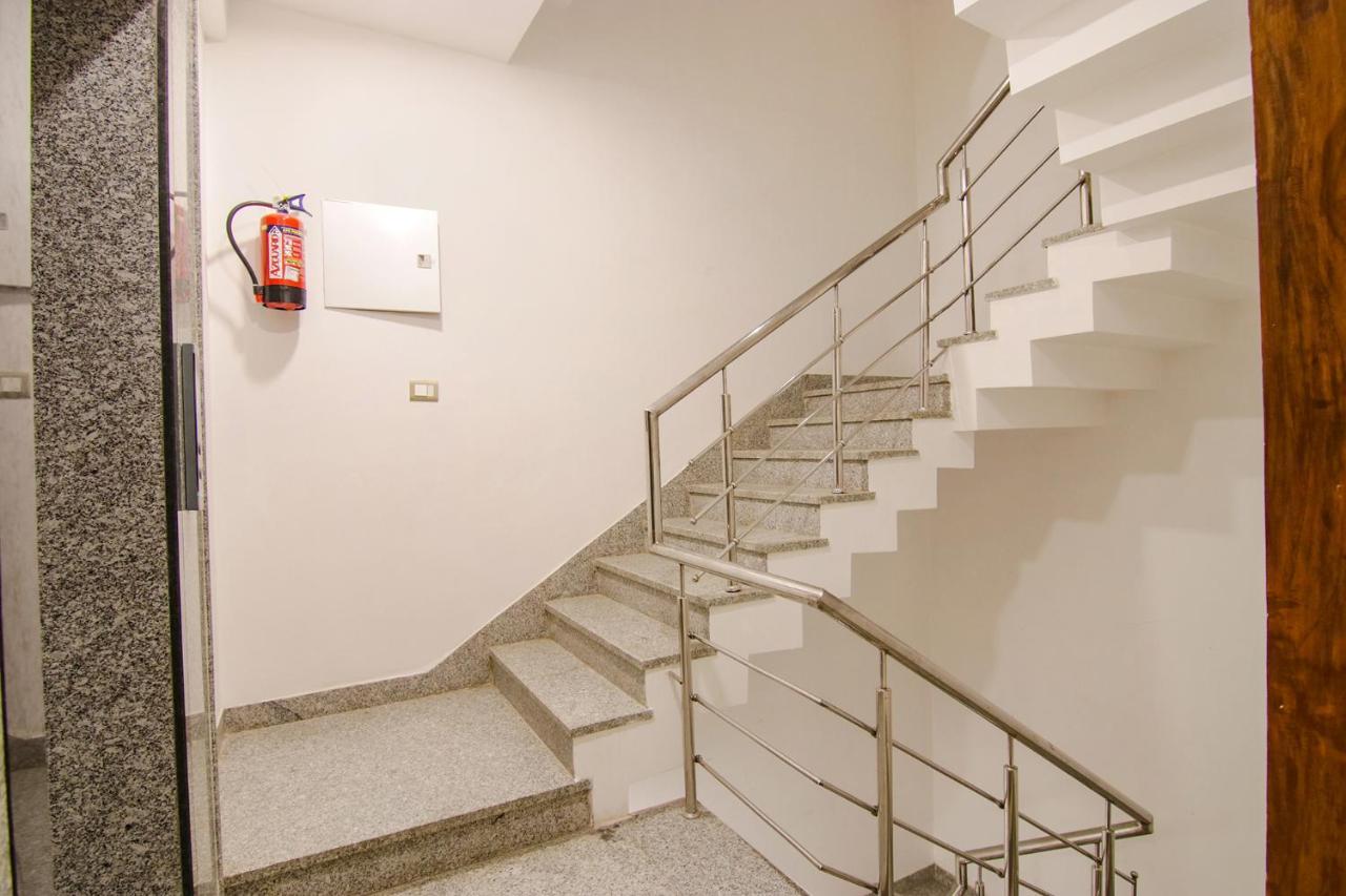 Fabhotel La Serene Bnb- Ashok Vihar Nowe Delhi Zewnętrze zdjęcie